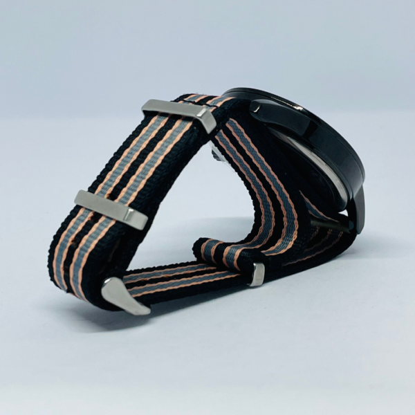Classic NATO Strap Watch – Waterproof & Lightweight