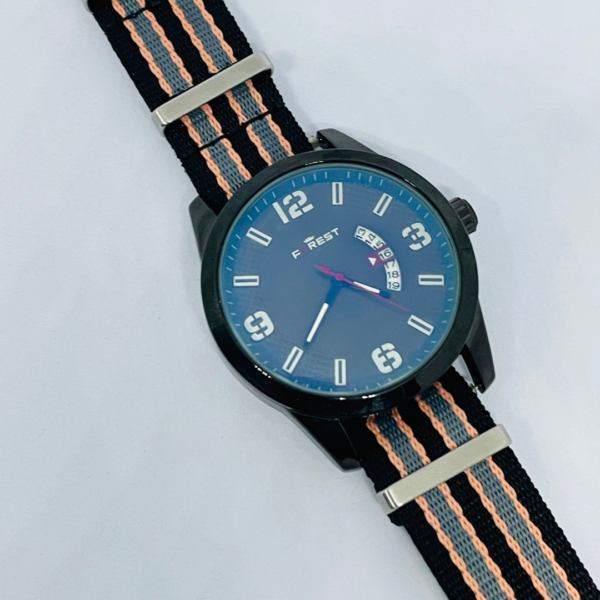Classic NATO Strap Watch – Waterproof & Lightweight