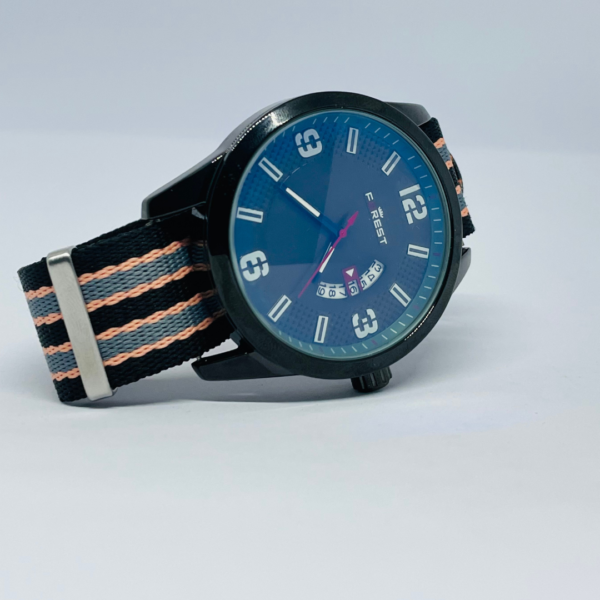 Classic NATO Strap Watch – Waterproof & Lightweight