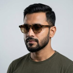 Round sunglasses for men with UV protection