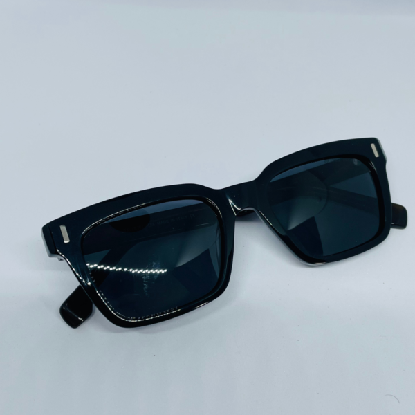 Trendy UV protection black sunglasses