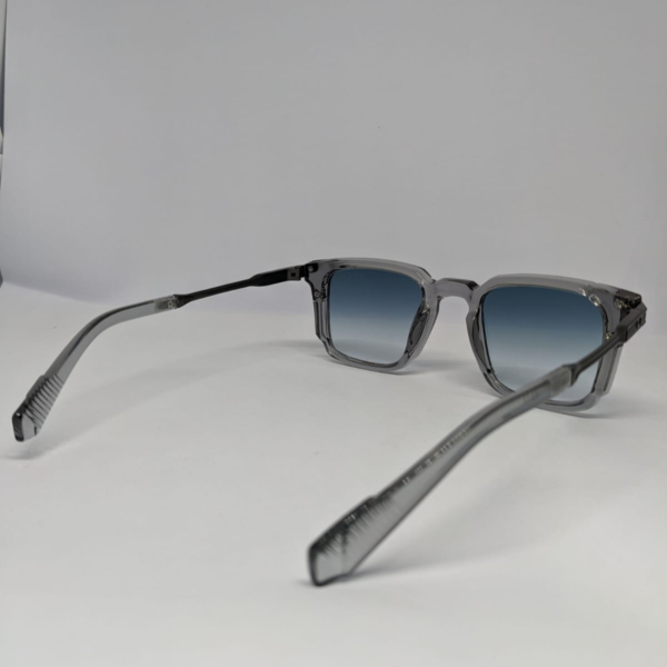 Trendy sunglasses side profile lightweight frame