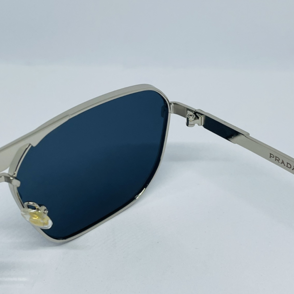 stylish-black-sunglasses-trendy-uv-protection.jpg Premium black sunglasses UV400 protection for daily wear