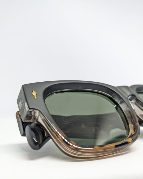 MIGNON FB (1) Stylish tortoise pattern sunglasses with dark green polarized lens