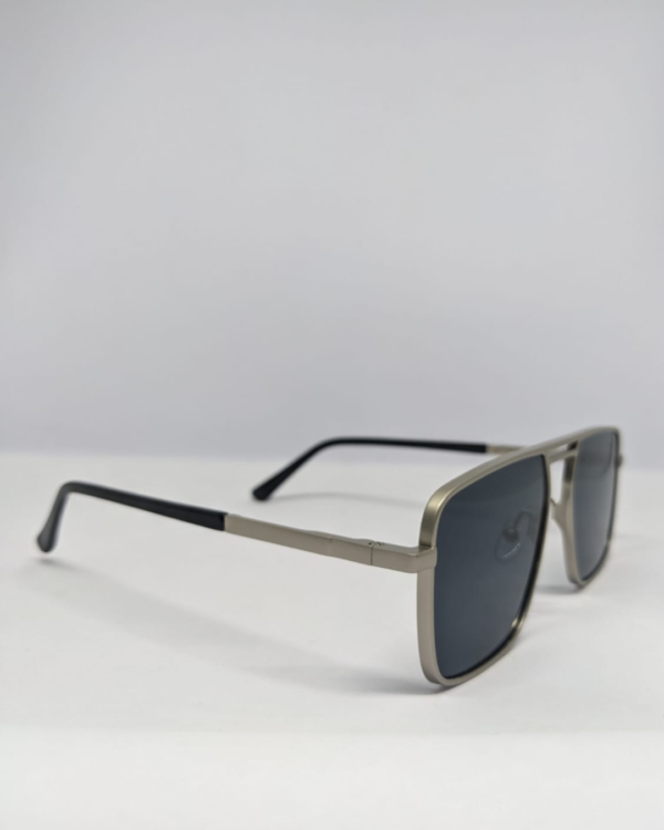 MIGNON FB (2) Square navigator sunglasses with dark smoke lens top view