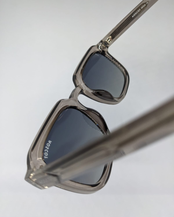 MIGNON FB (3) Polarized square sunglasses with UV400 protection, grey gradient lens