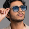 MIGNON FB (3) Glossy black square sunglasses with silver metal arms side angle