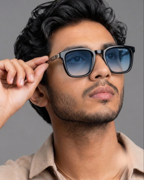 MIGNON FB (3) Glossy black square sunglasses with silver metal arms side angle
