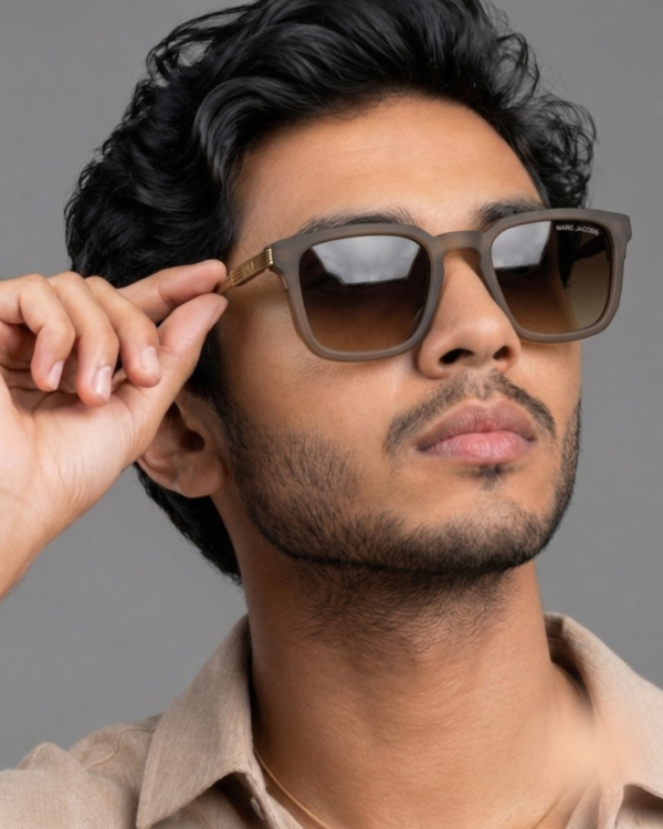 MIGNON FB (5) Square wayfarer sunglasses brown gradient lens side view