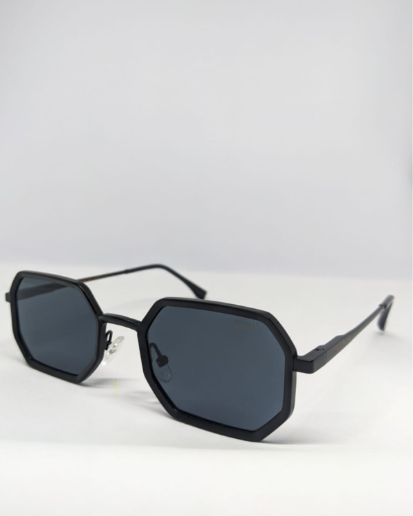 Untitled design Octagonal sunglasses, ছেলেদের জন্য স্টাইলিশ ব্ল্যাক ফ্রেম
